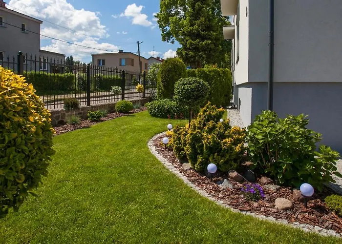 Miodowa Near By The - Orlowo Apartman *